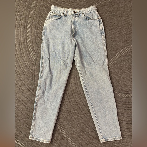 Chic 90s Vintage Jeans - Picture 2 of 9